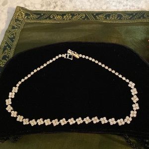 14” rhinestone silvertone necklace.Excellent condit. worn once,perfect for prom